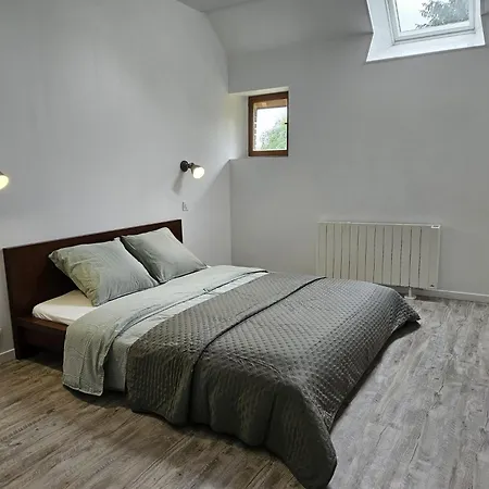 D'hotes Provins Bed & Breakfast Poigny